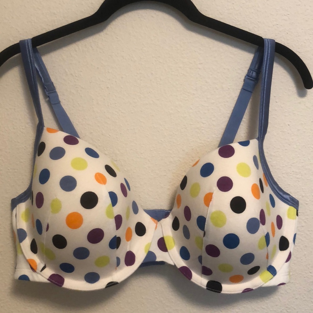 38DDD Cacique polka dot bra with underwire and molded foam cups. Looks like new.